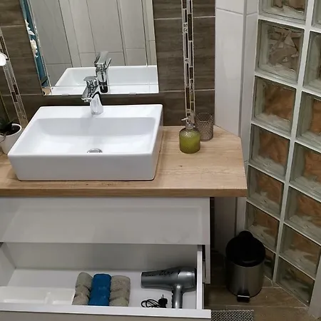 Ezredev Apartman Apartmán *